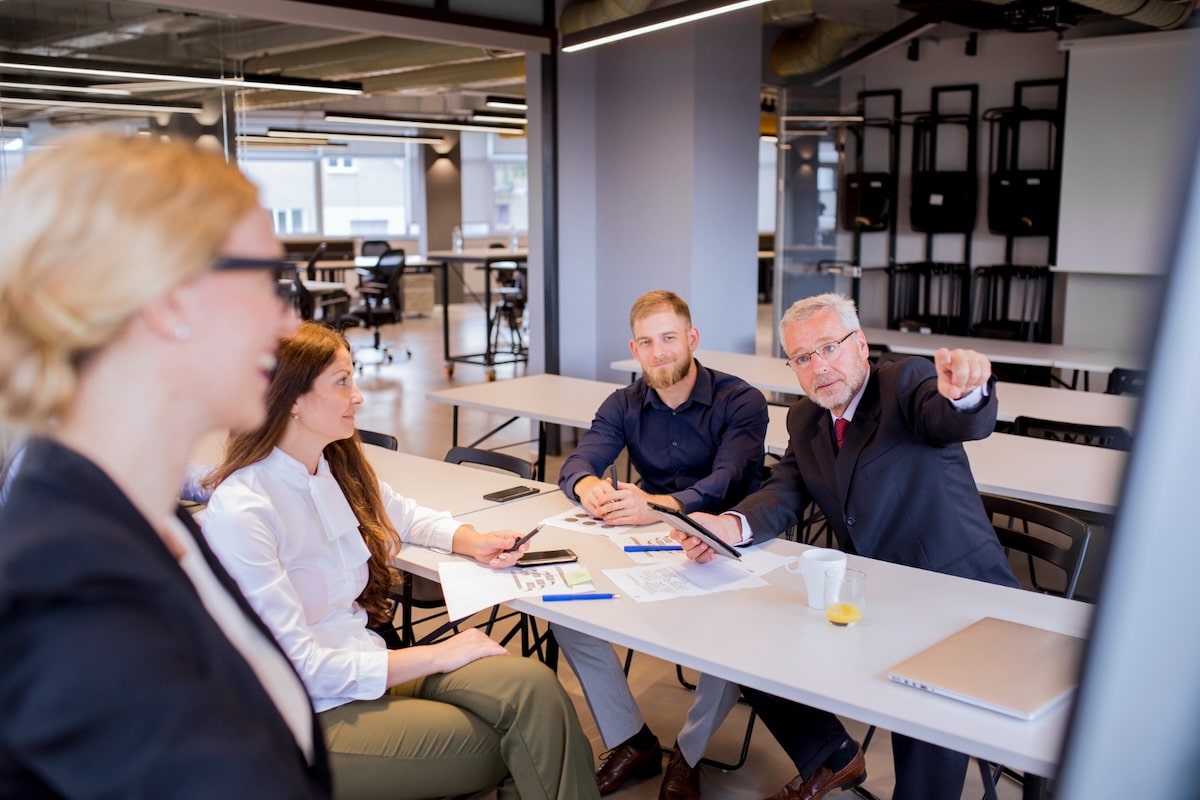 Brainstorming dans un bureau